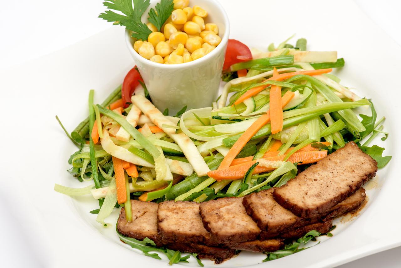 אוברשטאופן Berghues Schratt - Einfach Anders - Ihr Vegetarisches Und Veganes Biohotel מראה חיצוני תמונה