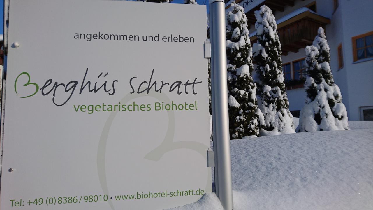אוברשטאופן Berghues Schratt - Einfach Anders - Ihr Vegetarisches Und Veganes Biohotel מראה חיצוני תמונה